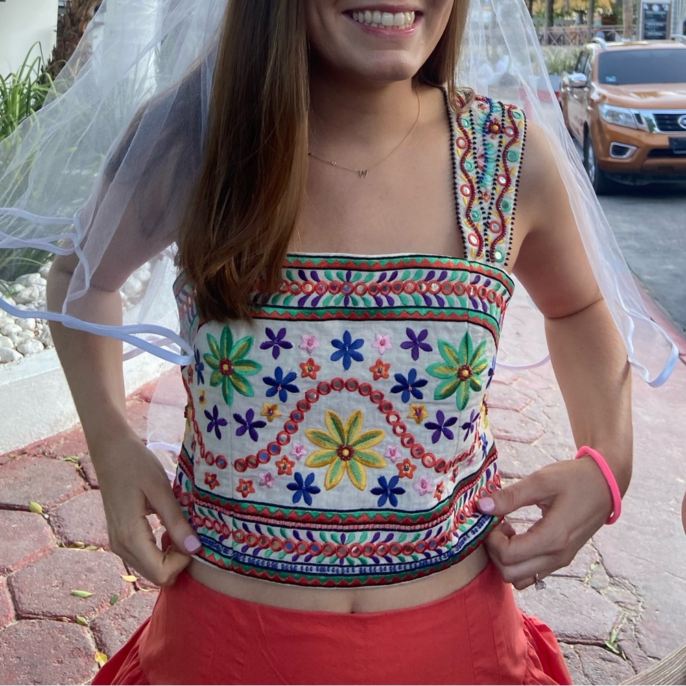 Alice + Olivia embroidered and beaded crop top! Size 4